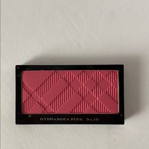 Burberry blush hydrangea pink #10